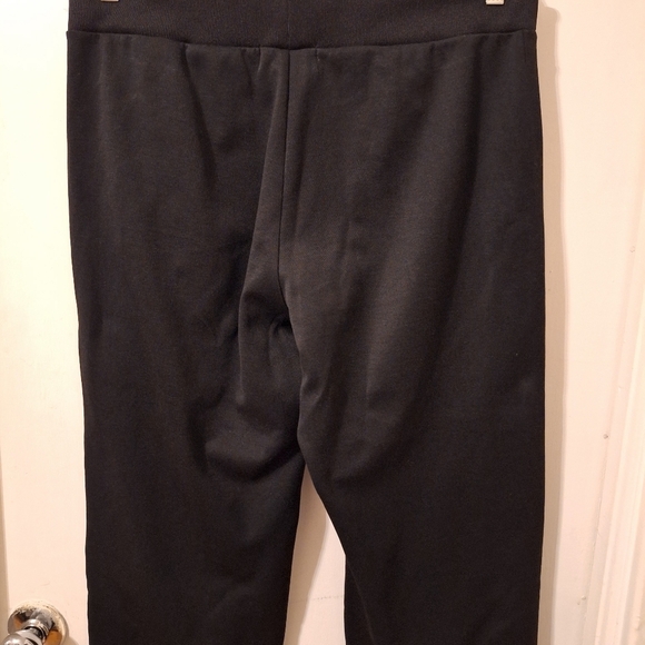 Lauren Ralph Lauren Active Pants. Size large - Picture 4 of 5